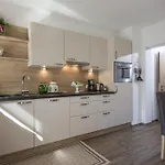 Dengg מלון 4*